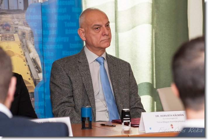 Következő dia