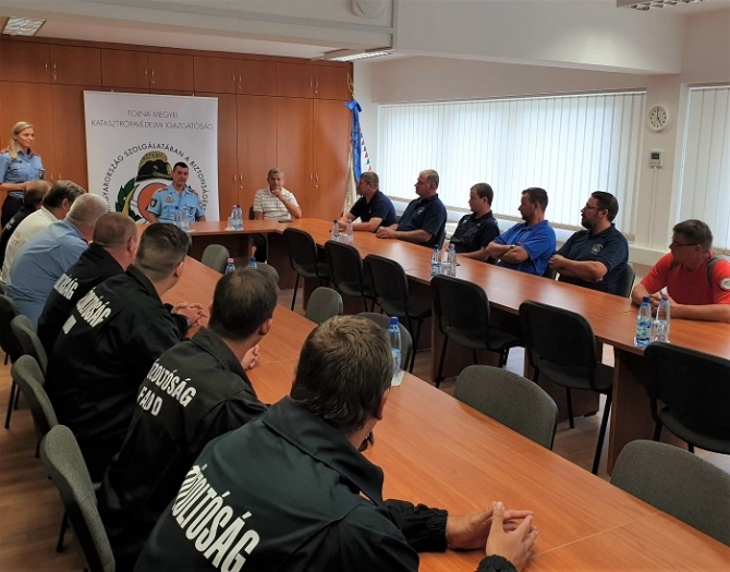 Tisztelet az önkéntes segítőknek Tisztelet az önkéntes segítőknek