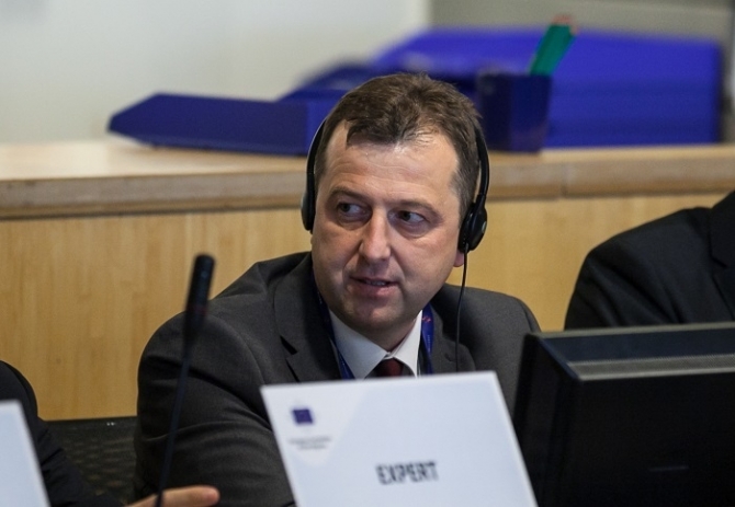 Úton a környezetbarát, elektromos közlekedés felé Úton a környezetbarát, elektromos közlekedés felé