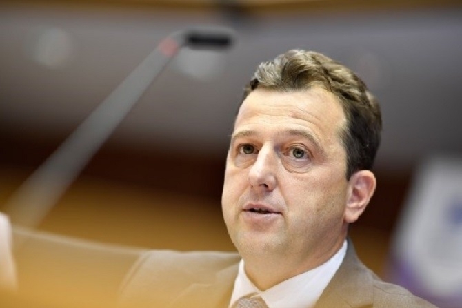 Az Európai Unió régiói és városai legalább 2000 elektromos buszt állítanak üzembe 2019-ig Az Európai Unió régiói és városai legalább 2000 elektromos buszt állítanak üzembe 2019-ig