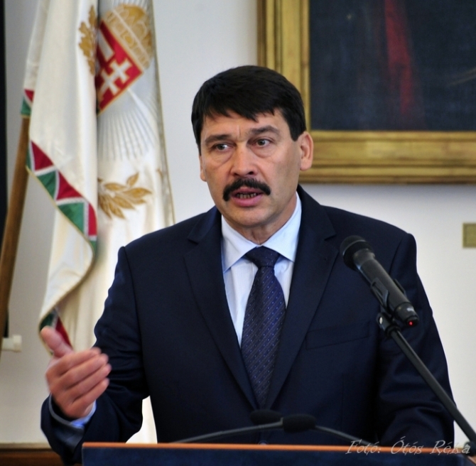 Áder János részvételével került sor a jeges árvíz emlékezetére Áder János részvételével került sor a jeges árvíz emlékezetére
