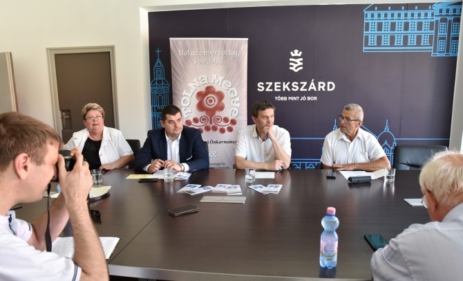 Szekszárd meghívta a megyét Szekszárd meghívta a megyét