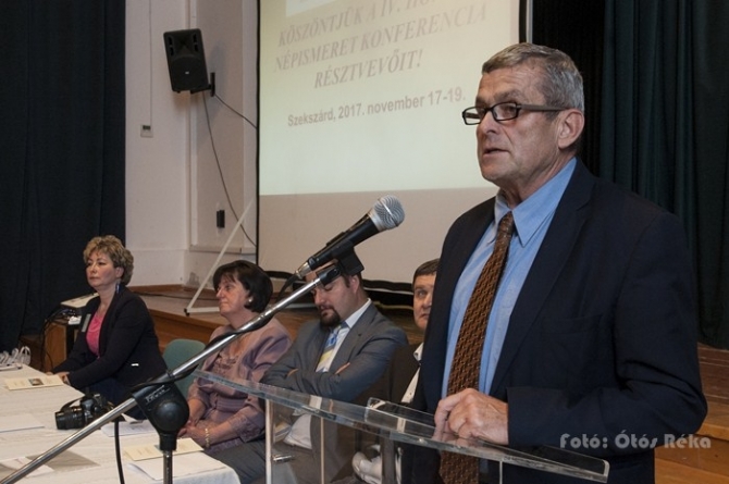 Támaszkodni a múlt értékeire Támaszkodni a múlt értékeire