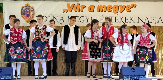 Tolnaikumok állnak a megyei értéktár csúcsán Tolnaikumok állnak a megyei értéktár csúcsán
