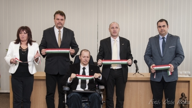 A vállalkozásoknak is jó az útfelújítás A vállalkozásoknak is jó az útfelújítás